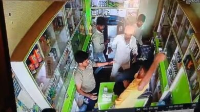 Photo of ब्रेकिंग :-कन्नड तालुक्यातील सायगव्हाण गावात मेडिकल चालकाला बेदम मारहाण 