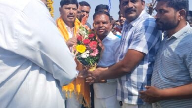 Photo of केंद्रीय सामाजिक न्याय मंत्री रामदासजी आठवले यांनी तिसगाव येथील बाबासाहेबांच्या पुतळ्याला केले अभिवादन.